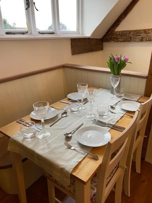 Stunning 2 Bedroom Flat In A Central Location New Alresford Exterior photo